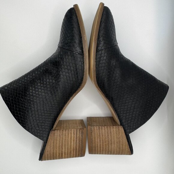 Report Pointed Toe TOSH Mule Block Heel Black Snakeskin Texture Print Sz. 7.5 - Picture 7 of 9